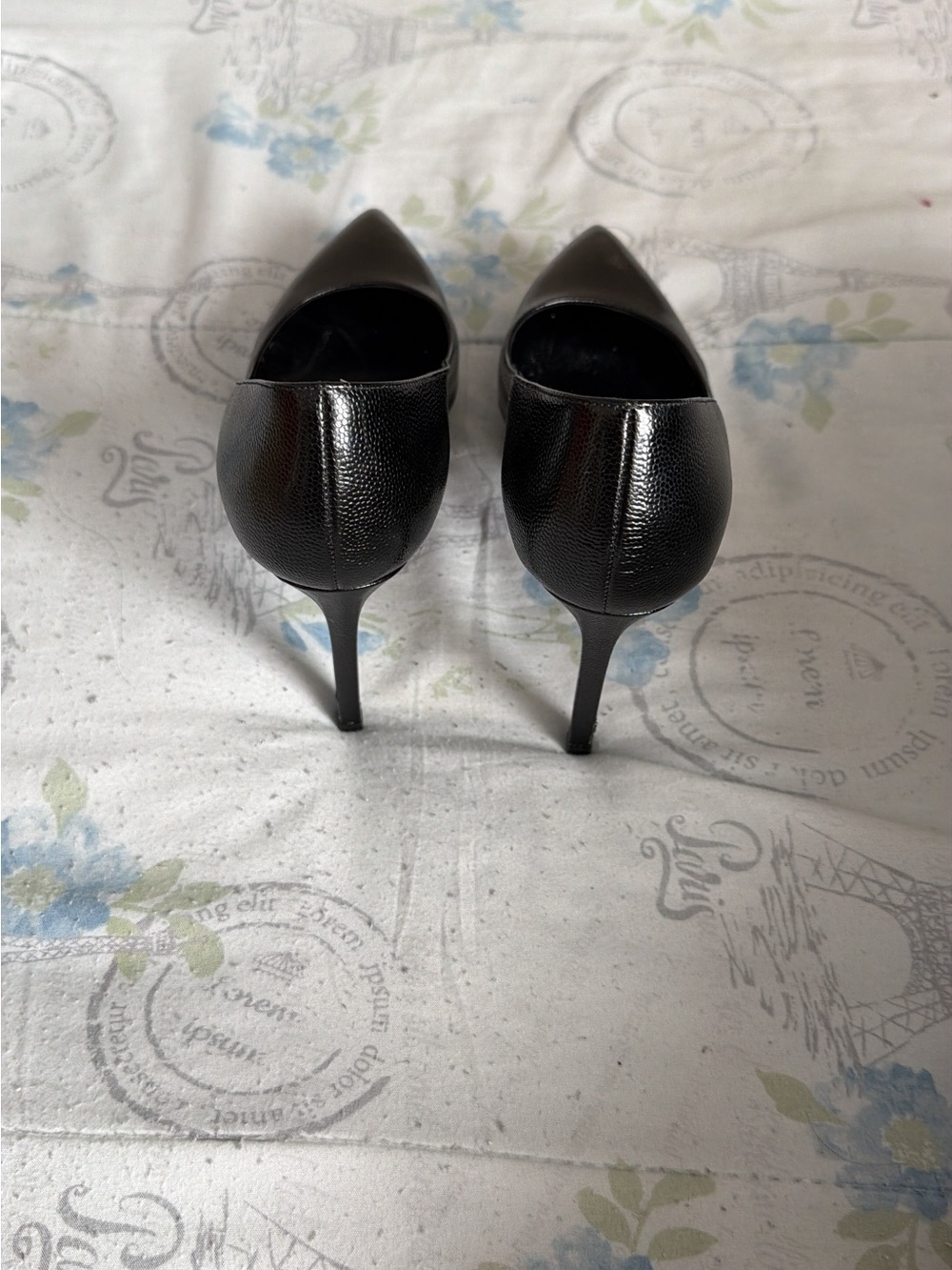 Saint Laurent Black Pointed Toe Leather Pumps - Picture 2 of 3